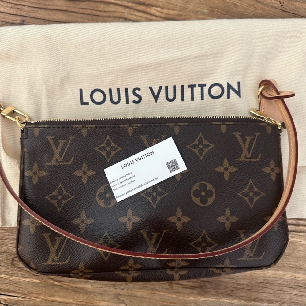 ⭐️⭐️Louis Vuitton Pochette Accessories NM⭐️⭐️